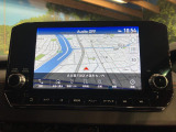 【純正ナビ】人気の純正ナビを装備。オーディオ機能も充実しており、Bluetooth接続すればお持ちのスマホやMP3プレイヤーの音楽を再生可能!毎日の運転がさらに楽しくなります!!