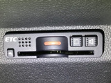 【ETC車載器】カードを挿すだけでゲートをスルー。利用には車両情報を登録する「セットアップ」が別途必要です
