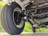 お車を安心してお乗りいただく為には、足回りの定期点検が欠かせません。サービスサポート(有償保証)では無料点検もご提供しており、安心のカーライフをお過ごしいただけるサポート体制が整っています。
