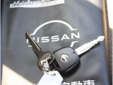 キリモートコントロールエントリーシステム(キーレスエントリー1個、スペアキー1個)です。荷物を持ちながらでも、リモコン操作でドアのロック/アンロックができます。