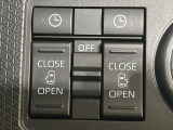 【両側パワースライドドア】スマートキーや運転席のスイッチで後席両側スライドドアの開閉が可能♪電動だから力を入れてドアを開ける必要が無く、小さなお子様でも簡単に開け閉めでき快適です♪
