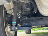 お車を安心してお乗りいただく為には、足回りの定期点検が欠かせません。サービスサポート(有償保証)では無料点検もご提供しており、安心のカーライフをお過ごしいただけるサポート体制が整っています。