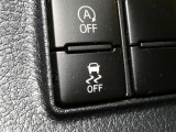 トラクションコントロールとは、すべりやすい路面での発進時や加速時にタイヤの空転を抑え、駆動力確保に貢献する機能です。詳細は販売店スタッフまでおたずねください。