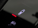 ●ポルシェ・アクティブ・サスペンション・マネジメント(PASM):電子制御ダンパーシステムにより、路面状況やドライビングスタイルに応じて、各ダンパーの減衰力を無段階にアクティブ制御します。