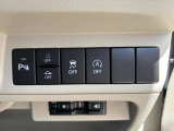 フリップダウンモニター装備◎ナビ画面のTV映像やDVDもお楽しみいただけます。お子様にも大人気!