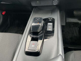ガソリンエンジンで電気を作り電気モーターで走行するe-POWERのシフト操作は簡単操作でスイスイ、モーターパワーでキビキビ走ります