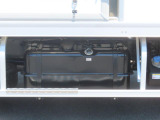 燃料タンクは200Lです。