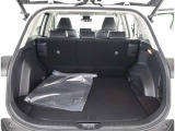 トランク内も広く、荷物もタップリ積んで頂けます☆