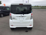 オイル交換は愛車のエンジンコンディションを保つために必要不可欠なメンテナンスとなってきます。長く愛車とすごすために3,000ー5,000km(車種により)での交換をおすすめします。