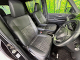 運転席シート廻りは使用感も少なく、良好な状態となっています。丁寧に使われていたことがよくわかりますね。