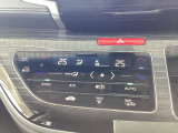 操作部に静電式タッチパネルを採用したフルオート・エアコンディショナー。Honda インターナビ同様、スマートフォン感覚の直感操作を実現しています。