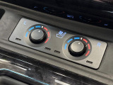 【シートベンチレーション】夏場は涼しい風でお尻や背中の熱やムレを防ぎ、冬はエアコンよりも早く温まってポカポカに!季節を問わず快適に過ごせます。
