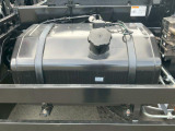 燃料タンクは200Lです。