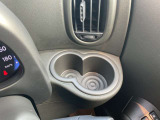 運転席ドリンクホルダーです。