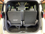 普段のお買い物や通勤、送迎等に十分な荷室スペースを確保しております。セカンドシートを倒すと、大きな荷物の積載も可能です♪