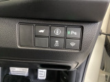 【パーキングセンサー】駐車や出庫時にクルマの前後の障害を検知し、音とディスプレイでお知らせします。