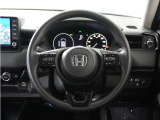 【Honda SENSING】 カメラ等装置で精度の高い検知能力を発揮、安全運転を支援します。ステアリング上のコントローラーに注目!