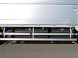 燃料タンクは300Lと200Lが付いています。