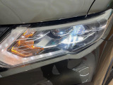 【シーケンシャルターンランプ付きLEDヘッドライト】人気の『流れるウィンカー』付きのLEDヘッドライトを装備♪高級感はもちろん、点灯時は存在感たっぷりで他車からも認識されやすく安心です。