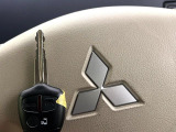 【キーレス】少し離れた場所からでもボタン一つでドアの開錠・施錠ができるのでとっても便利!ドアの鍵穴周りに傷をつけることもありません♪