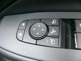 ドアミラーの鏡面の調節、格納は運転席からすべて操作できます!