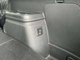 1500W出力のAC電源(車内で家電製品が使用可能です!