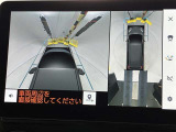 幅も大きいクルマなので、すれ違いも心配ですよね。バックカメラだけでなく、サイドカメラも装備しています。裏道のすれ違いの時なども、活躍してくれます。