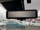 スマートルームミラー。フル乗車+積載時もカメラ画像にて後方確認。心強い味方です☆
