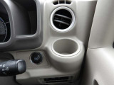 運転席ドリンクホルダー