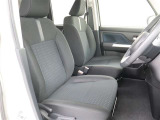見通しのよいすっきりとした視界で、誰でも運転しやすいです。運転のしやすさは疲れにくさにも繋がりますよ♪
