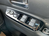運転席オートが付いたパワ-ウインドスイッチです。