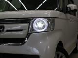 【LEDヘッドライト】悪天候や夜間走行時も良好な視界を確保し安心して運転できる高輝度LEDヘッドライトを装備!点灯速度が早く、消費電力も抑えられています!!