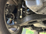 お車を安心してお乗りいただく為には、足回りの定期点検が欠かせません。サービスサポート(有償保証)では無料点検もご提供しており、安心のカーライフをお過ごしいただけるサポート体制が整っています。