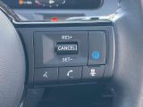 プロパイロット搭載。高速道路でドライバーに代わってアクセル、ブレーキ、ステアリングを自動制御します。