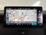 【Honda CONNECTディスプレー】9インチワイドナビディスプレーを装備しております。リアワイドカメラ・Bluetooth(R)・USB・ナビ連動ETC2.0付きです。