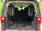 普段のお買い物や通勤、送迎等に十分な荷室スペースを確保しております。セカンドシートを倒すと、大きな荷物の積載も可能です♪