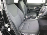 十分なスペース運転席はポジションが取りやすい視界は比較的良好前席は満足度が高いです。
