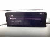 Apple Carplay・Android Auto対応!マツダ コネクト(コマンダーコントロール)でスマートフォンを操作して、通話、音楽を聴いたり、マップで目的地を調べることができます。