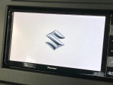 【メーカー純正ナビ】インテリアに溶け込むスタイリッシュな「専用設計」メーカーナビを装備♪視認性や操作性など基本性能にも優れ、より上質なカーライフをお楽しみいただけます。