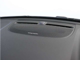 【harman/kardon】世界のオーディオファン垂涎のプレミアムサウンドシステムを搭載。原音に近い音場空間を忠実に再現。乗る人すべてに最良の音響体験を提供します。