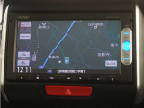 純正ベーシックインターナビ(VXM-155VSi)&バックカメラが装備されているので、普段の使い勝手もロングドライブも快適です。