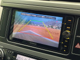 【バックカメラ】駐車時に後方がリアルタイム映像で確認できます。大型商業施設や立体駐車場での駐車時や、夜間のバック時に大活躍!運転スキルに関わらず、今や必須となった装備のひとつです!