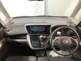 メーターやシフト、スイッチ位置など運転席まわりの配置はしっくりいきたいものですね!まずは座ってチェックしてみて下さい♪