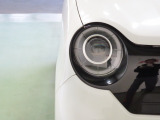 LEDヘッドライトは、点灯の瞬間から光量を発揮し、突然暗くなるトンネルなどでの安定感を高めます。