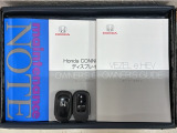 スマートキーは鍵をバッグに入れたままでもドアロックの開閉やエンジンのON・OFFができます。夜間や雨の日も鍵を探さなくて良いので便利です。