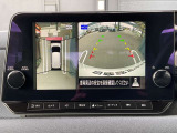 アラウンドビューモニターは、車両の周囲を360度見渡せるカメラシステムです。駐車時の死角をなくし、安全な運転をサポートします。駐車時の死角をなくして、安心・安全な運転を実現できます。