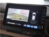 ◆リアワイドカメラシステム◆3種類の表示で後方確認をサポート♪セレクトレバーを「R」の位置に入れるとカメラ画像に切り替え。ノーマルビューでは従来のリアカメラと同様の標準的なビューで表示します!