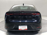 真後ろ!PRIUSの文字も黒でかっこいいです( &acute;&forall;`)bグッ!