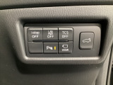 TCS(トラクションコントロールシステム)&DSC(横滑り防止機構)やBSM(隣車線上の側・後方からの車両接近を通知)、LDWS(車線逸脱警報システム)で安全運転をサポート!