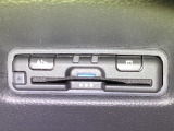 【ETC車載器】カードを挿すだけで準備完了。支払い待ちの渋滞を横目に、スマートに目的地へ向かえます。今の時代のドライブには欠かせない相棒です。利用には、車両情報を登録する別途セットアップが必要です。